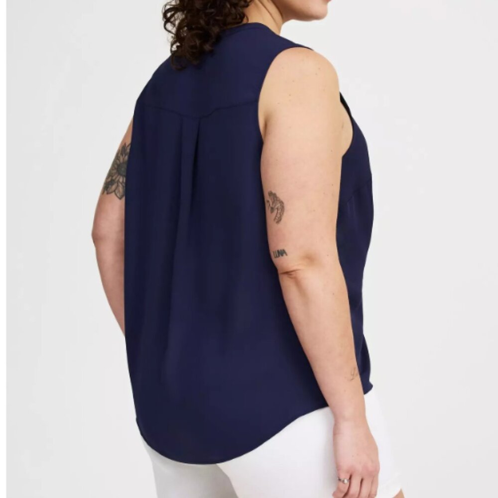 Torrid Harper Sleeveless Pullover Blouse – Peacoat | Size 1 (14/16) - Picture 2 of 7
